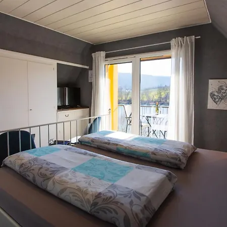 Der Weinladen 克罗夫