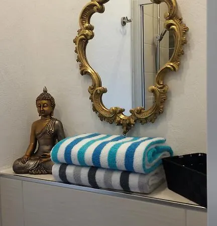 Der Weinladen 克罗夫