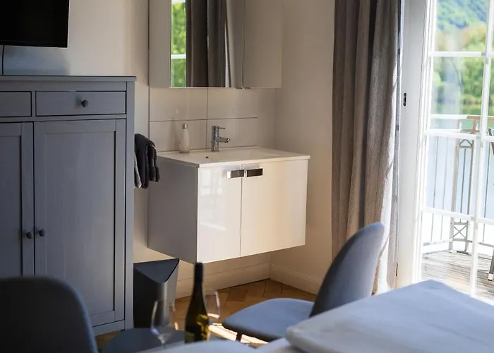 Der Weinladen ホームステイ